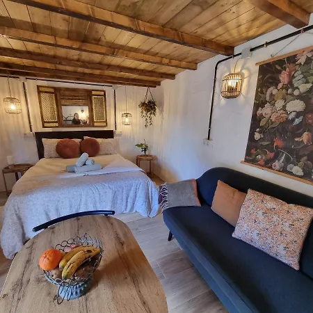 Apartment El Nido Fuente Hervera. Precioso Loft Con Banera De Hidromasaje